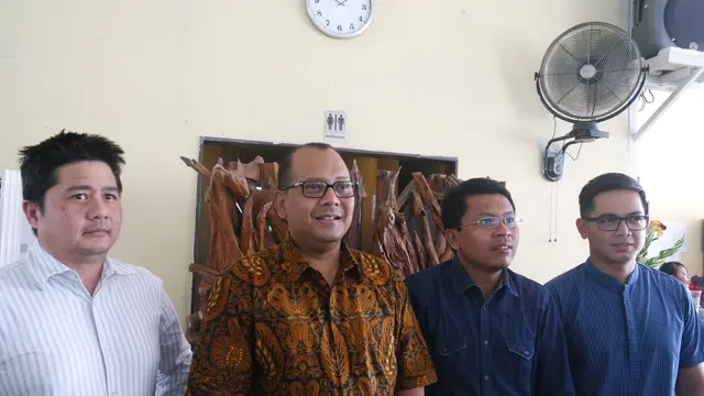 Tim Transisi
