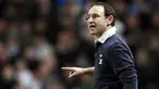 Aston Villa manager Martin O'Neill gestures to his players during their EPL football match against Manchester City at The City of Manchester Stadium in Manchester, on March 4, 2009. AFP PHOTO/PAUL ELLIS
