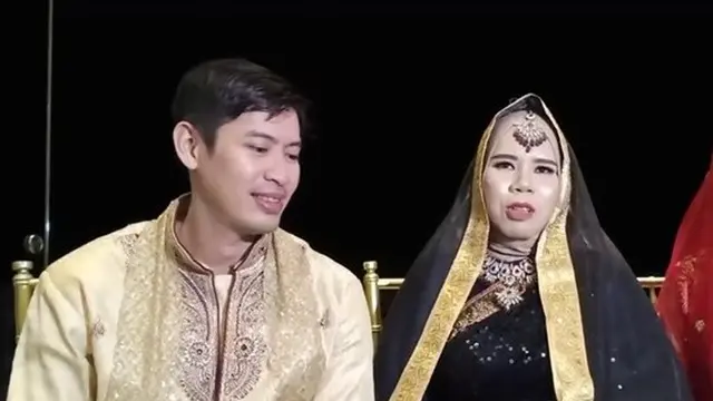 6 Potret Rommi Halley Kekasih Rohimah Alli, Seorang Instruktur Yoga