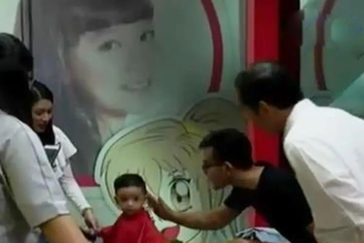 Jokowi Liburan Bersama Cucu