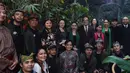 Tak hanya soal penampilan, momen ini menjadi refleksi perjalanan batin Ariel sebagai penari. Dari panggung sekolah, meditasi pribadi lewat tari Jawa, hingga Jaipongan dan Ronggeng Gunung yang ia dalami untuk pementasan teater. Kini, ia menari di panggung internasional, membawa serta kisah, budaya, dan semangat dari tanah air tercinta.  [@arieltatum].