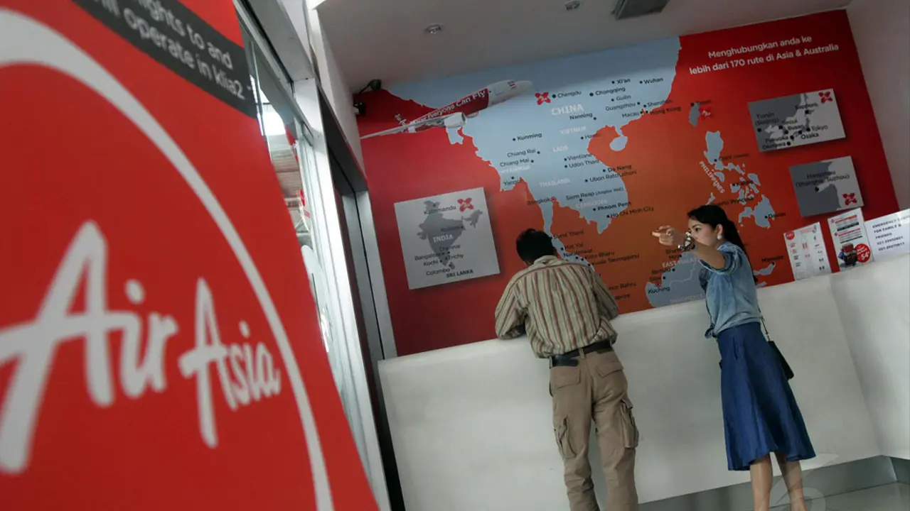 Suasana Tempat Penjualan Tiket AirAsia Di Bandara Soetta