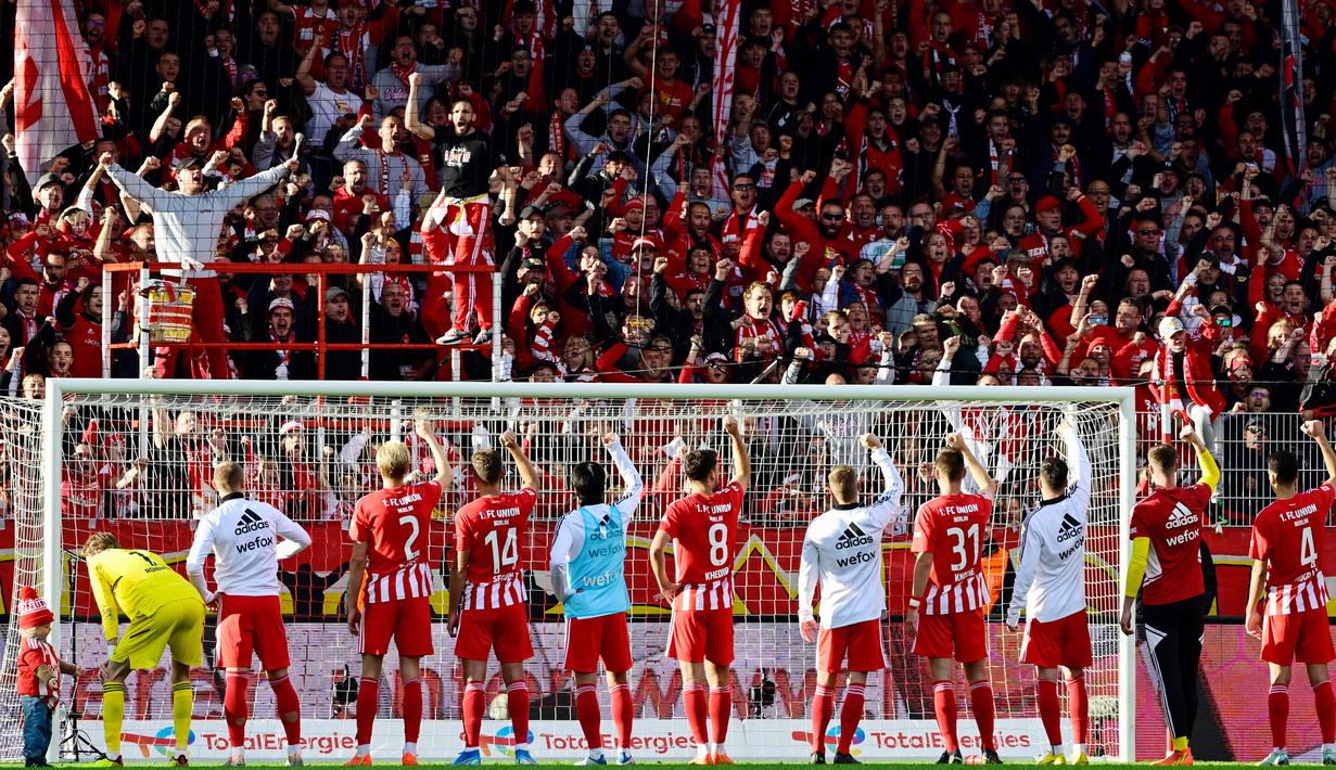 Union Berlin sukses memberi kejutan besar di Liga Jerman musim 2022/2023. (AFP/John Macdougall)
