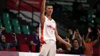 Gabriel Batistuta Risky, jadi bintang kemenangan Garuda Bandung atas Satria Muda Pertamina Jakarta dalam lanjutan IBL 2016 di Surabaya, Jawa Timur, Sabtu (30/4/2016). (Bola.com/IBL)