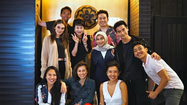 Dikabarkan Dekat, Ini 6 Momen Kebersamaan Luna Maya dan Ryochin