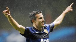 2. Robin van Persie - Mantan bintang Arsenal ini berlabuh ke Old Trafford pada tahun 2012. Harga striker berkebangsaan Belanda itu mencapai 27,63 juta pounds atau sekitar Rp523 miliar. (AFP/Miguel Riopa)