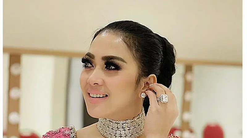 [Bintang] Syahrini