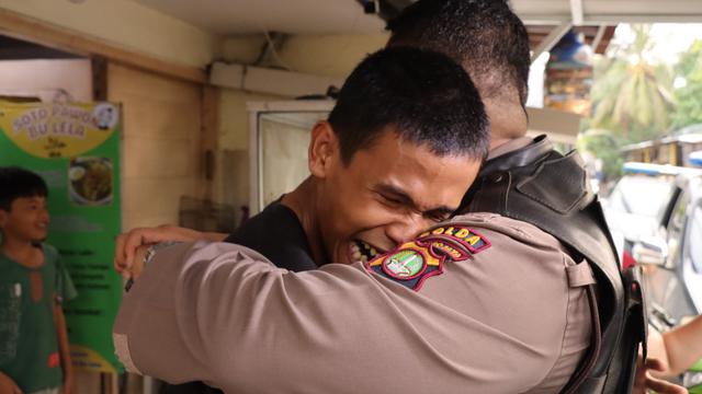 Polres Jakbar Beri Kejutan Casis Bintara Korban Begal, Bertemu Sang Idola Aipda Ambarita