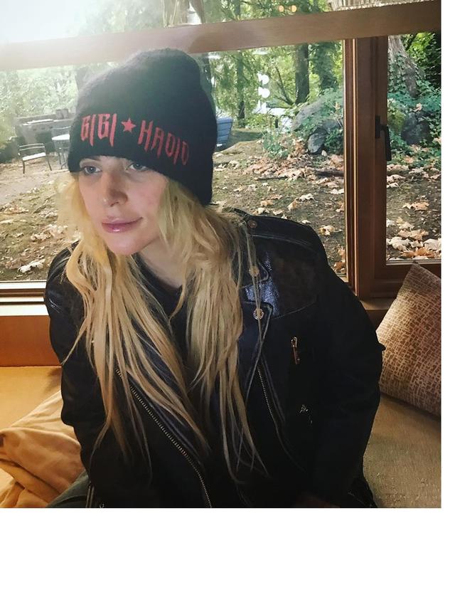 Biasa Nyentrik, Ini 6 Gaya Lady Gaga dengan Tampilan Sederhana