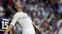 Jadi seperti Ronaldo yang ganteng dan bisa main oke itu susah. (EPA/Chema Moya)