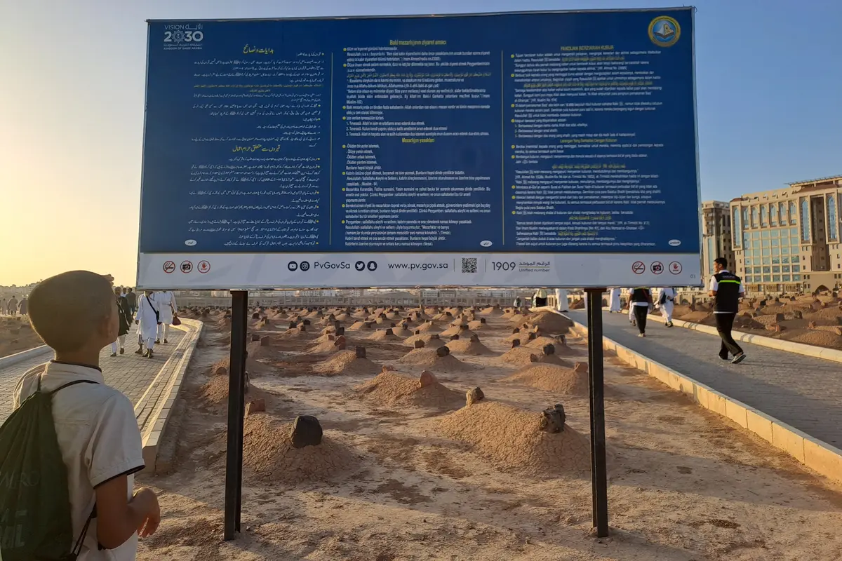 Pemakaman baqi yang ada di dekat Masjid Nabawi.