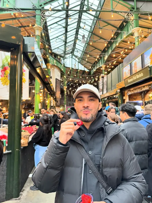 7 Momen Refal Hady Nikmati Liburan Ke London, Gayanya Tampil Keren
