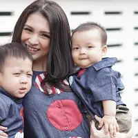 Donita bicara tentang the power of emak-emak (Instagram/donitabhubiy)