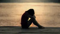 How to Let Go of Someone: 10 Tips to Move On and Why It's Good for You