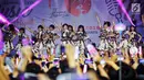 Penampilan vokal Grup asal Jepang AKB48 pada festival JAK-Japan Matsuri 2018 di kawasan Gelora Bung Karno, Jakarta, Sabtu (8/9). Dalam musik festival itu AKB48 menyanyikan sepuluh lagu diantaranya Heavy Rotation dan Aitakatta. (Liputan6.com/Faizal Fanani)