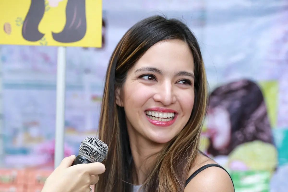 [Bintang] Nia Ramadhani