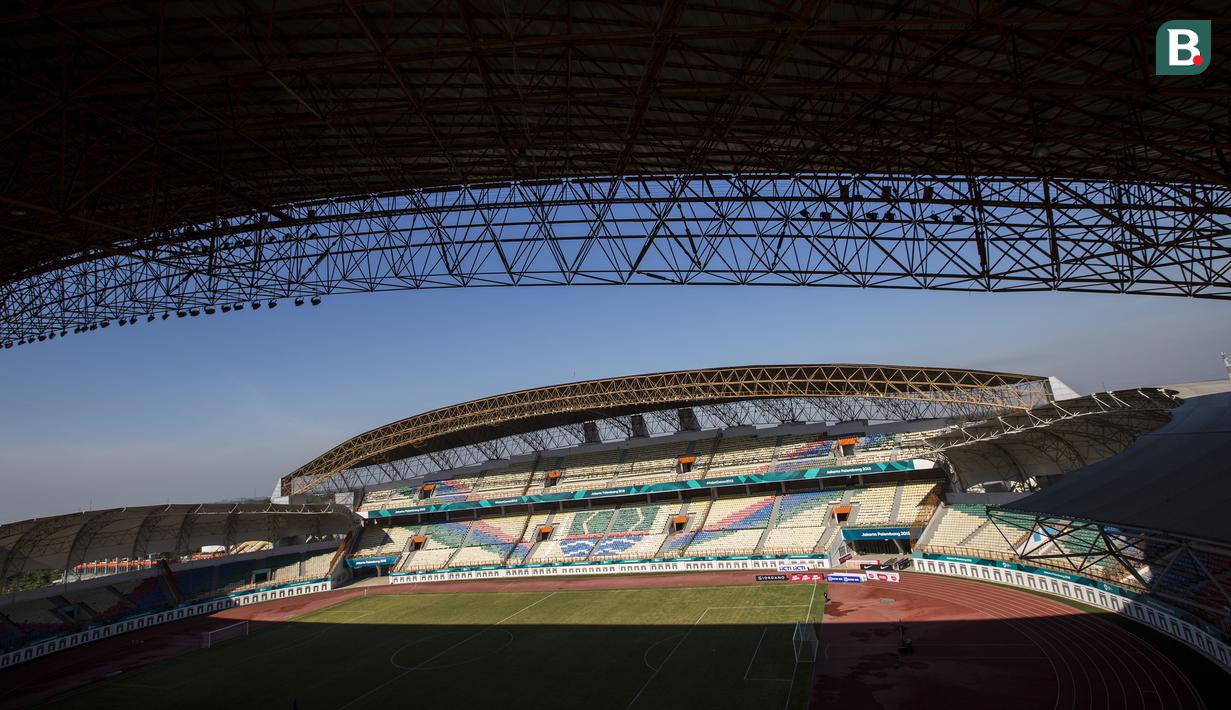 Suasana dari Stadion Wibawa Mukti di Cikarang, Jawa Barat, Senin (10/9/2018). Stadion dengan kapasitas 28.778 ini mulai digunakan sejak tahun 2014 lalu. (Bola.com/Vitalis Trisna)