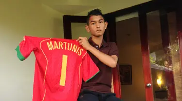 Tak ada pernah menyangka, jika bencana tsunami yang merenggut nyawa orang-orang tersayang membawa Martinus meraih mimpi menjadi pemain sepakbola dunia.