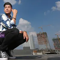 Eksklusif Jaz (Photographer: Bambang E. Ros/Bintang.com, Stylist: Indah Wulansari/Bintang.com, Digital Imaging: Muhammad Iqbal Nurfajri/Bintang.com)