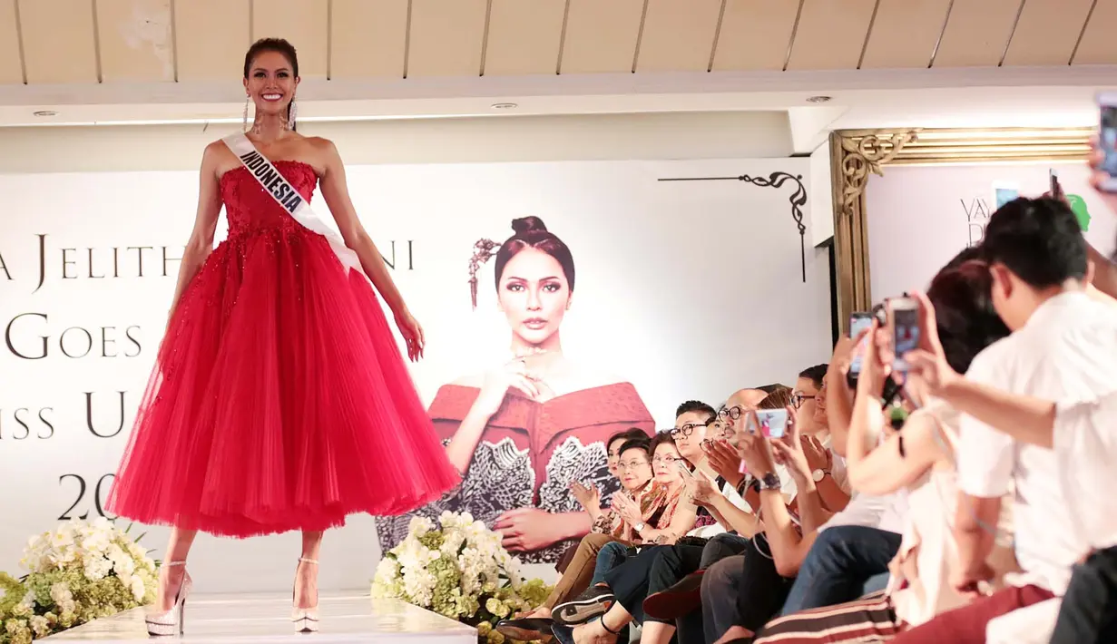 Nama Indonesia akan kembali harum di dunia Internasional. Bunga Jelitha Ibrani, pemenang Puteri Indonesia 2017 akan mewakili Indonesia di ajang Miss Universe 2017 mendatang. (Deki Prayoga/Bintang.com)