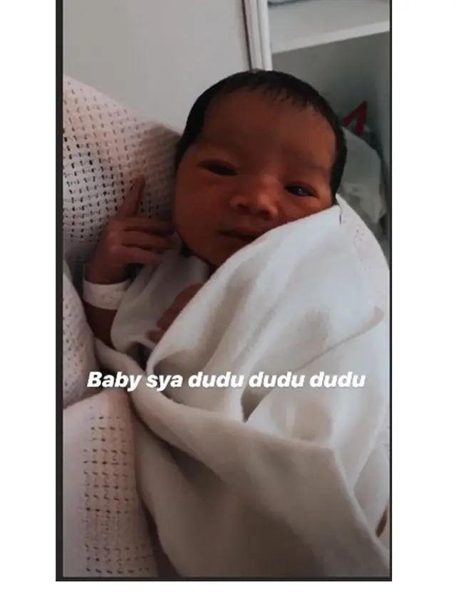 Herfiza Dikaruniai Anak Ke-4, Ini 7 Potret Perjalanan Kehamilannya Hingga Melahirkan