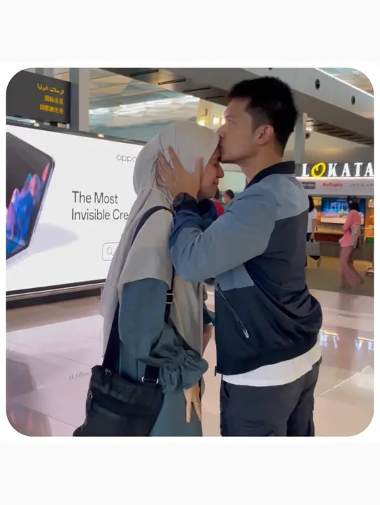 Pasangan ini juga termasuk aktif di media sosial, tapi keduanya tak akan mengumbar masalah keluarga ke media sosialnya. [Instagram/dimasseto_1/dhiniaminarti]