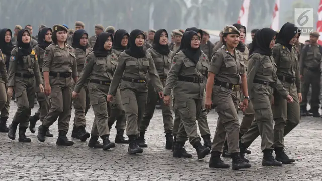 Anies Baswedan Pimpin Upacara HUT Satpol PP