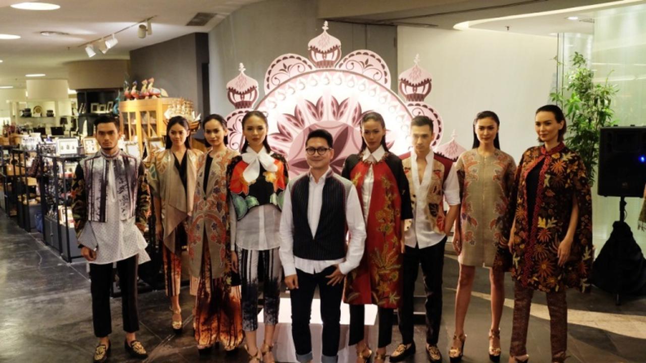 Desainer Denny Wirawan Luncurkan Batik Kudus Bernuansa Edgy