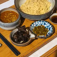 Penyajian mie yang enak | copyright unsplash.com/Jason Yuen