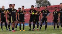 Persik akan menjamu Persipura pada laga ujicoba di Stadion Brawijaya Kota Kediri, Sabtu (5/6/2021). (Bola.com/Gatot Susetyo)