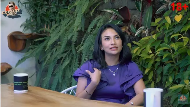 Vanessa Angel saat tampil di Podcast Denny Sumargo