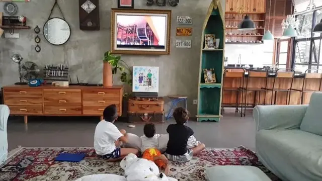 6 Potret Rumah Dwi Sasono dan Widi, Pakai Konsep Green Living dan Asri