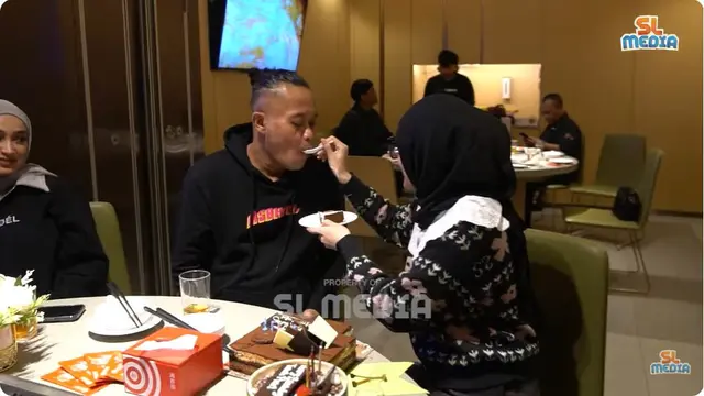 8 Potret Ultah Putri Delina yang Digelar Sederhana, Sule Sekeluarga Beri Kejutan