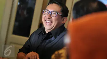  Wakil Ketua DPR RI Fadli Zon saat menjadi pembicara dalam diskusi di Jakarta, Sabtu (5/4). Diskusi yang bertajuk Menteri Ribut Bikin Ribet itu membahas kegaduhan menteri yang menjadi perbincangan hangat di publik.(Liputan6.com/Johan Tallo)