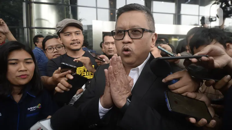 Senyum Hasto Kristiyanto Usai Diperiksa KPK