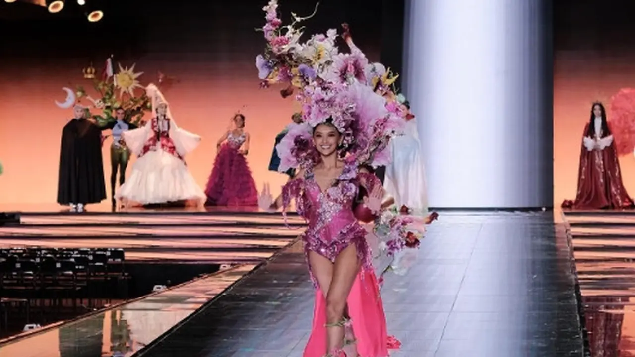 Adinda Cresheilla Berbalut Kostum Nasional Terinspirasi Keindahan Alam Indonesia di Miss Supranational 2022