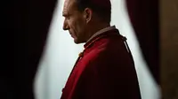 Conclave trending setelah mencetak sukses global dengan pendapatan kotor 96 juta dolar AS. Ia meraih 8 nominasi Piala Oscar 2025 termasuk Film Terbaik. (Foto: Dok. FilmNation/ House Productions/ Indian Paintbrush)