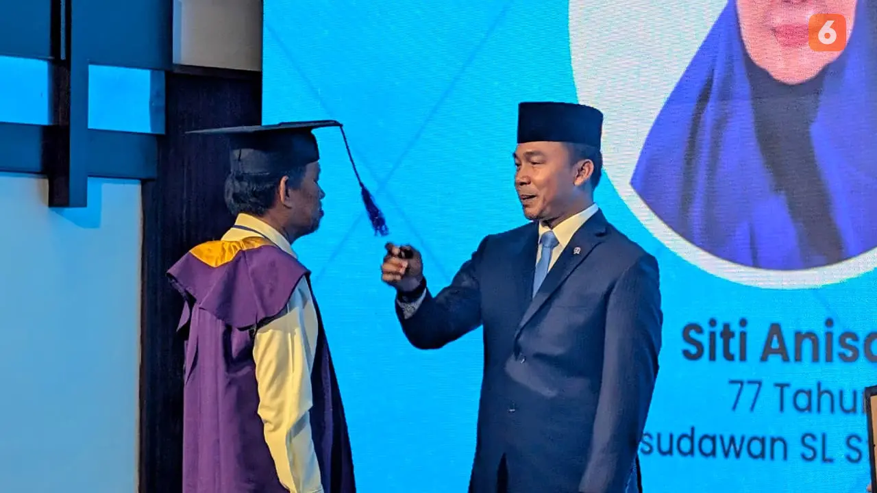 Wisuda Sekolah Lansia