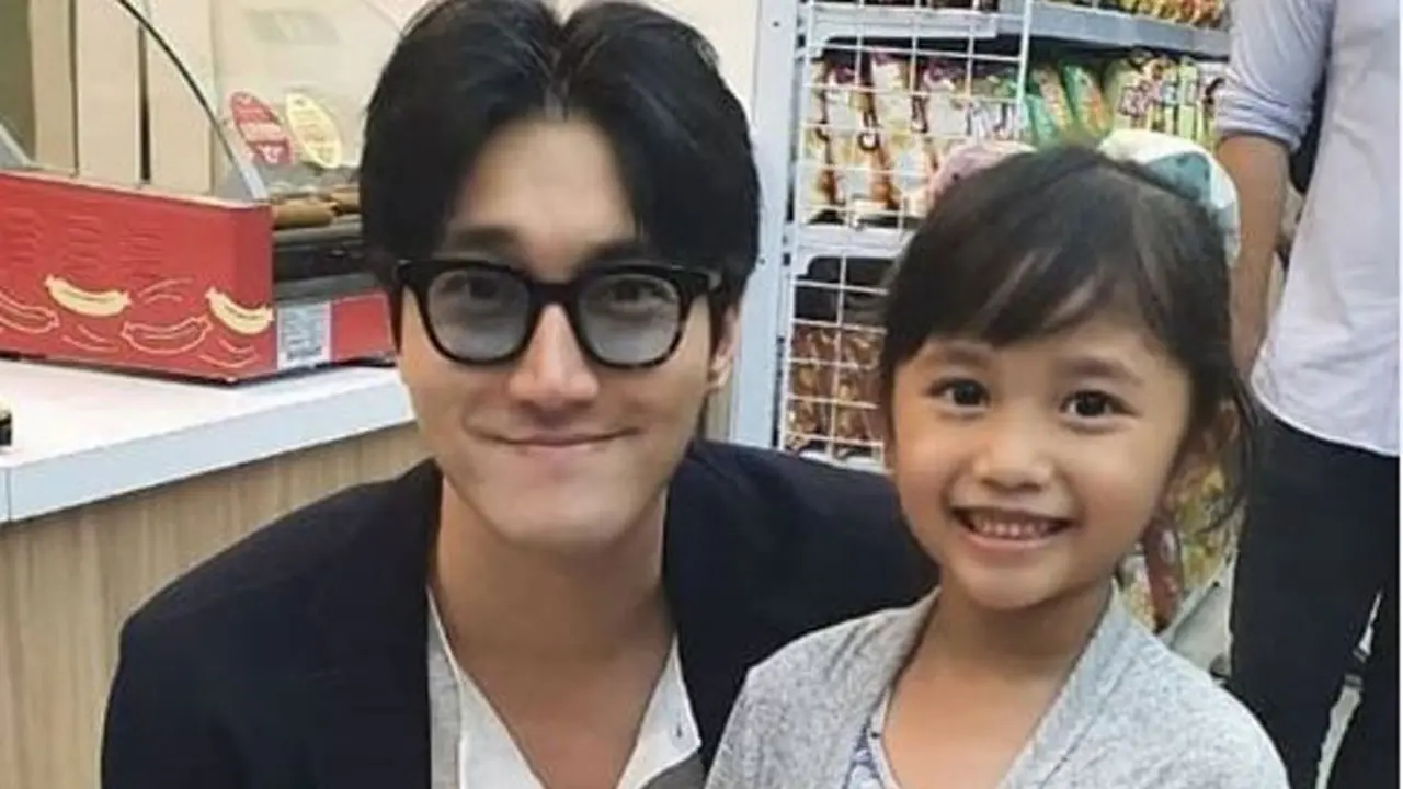 Belanja di Mini Market Jakarta, Siwon Super Junior Bikin Heboh