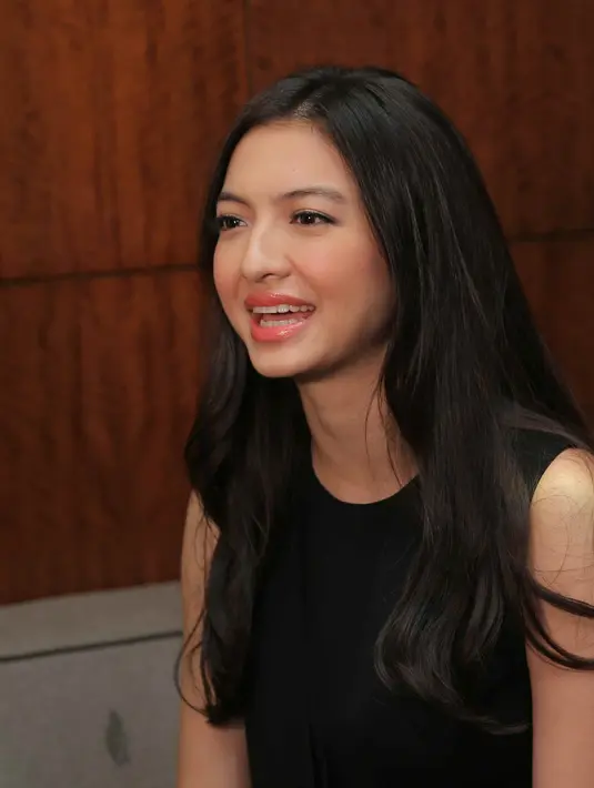 Belum lama ini, Raline Shah melakukan traveling di beberapa kota di Norwegia. Bahkan mulai bulan depan, ia akan mengunjungi beberapa negara seperti, Bangkok, Korea, Jepang dan India. (Andy Masela/Bintang.com)