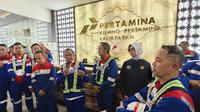 Menteri ESDM, Bahlil saat meninjau proyek RDMP Kilang Pertamina Balikpapan pada Sabtu (14/12/2024). (Apriyanto/Liputan6.com)