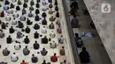 Umat muslim melaksanakan sholat Jumat terakhir pada Ramadhan 1442 H di Masjid Istiqlal, Jakarta, Jumat (7/5/2021). Berdasarkan hisab, lebaran Idul Fitri jatuh pada 13 Mei 2021 sementara pelaksanaan rukyatul hilal (melihat posisi bulan) akan dilakukan sehari sebelumnya. (Liputan6.com/Faizal Fanani)