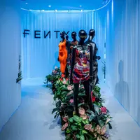 Simak alasan Rihanna pilih manekin bertubuh sintal untuk peragakan koleksi pertama Fenty (Foto: Twitter/fentyofficial)