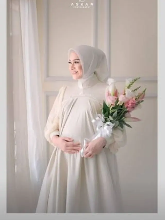 Jelang Melahirkan Anak Ketiga, Ini 6 Potret Maternity Shoot Nina Zatulini