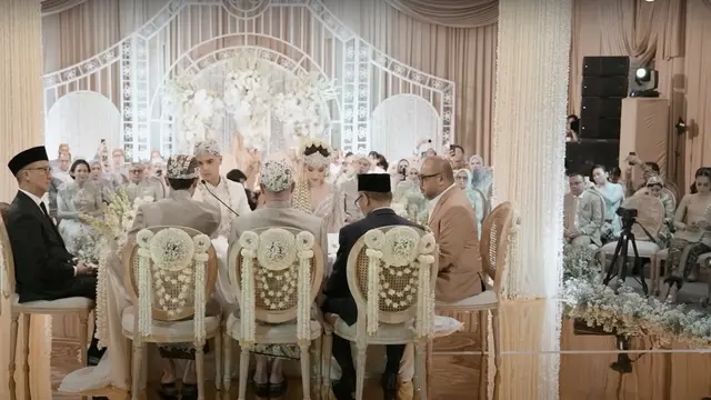Mewah nan Sakral, Ini 9 Potret Detail Dekorasi Akad Nikah Al Ghazali dan Alyssa Daguise