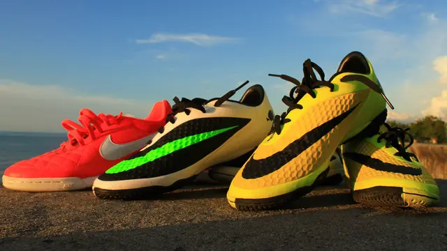 Sepatu Futsal.