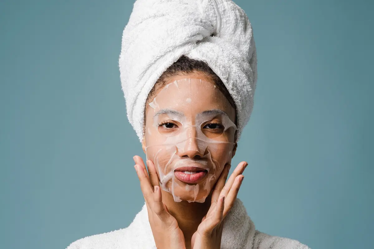 5 Kesalahan Umum Menggunakan Sheet Mask, Bikin Gagal Glowing