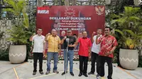 Sekretaris Tim Pemenangan Nasional Ganjar Pranowo-Mahfud Md, Hasto Kristiyanto menerima dukungan dari Forum Komunikasi Keluarga Besar Alumni Angkatan Muda Muhammadiyah Bali, di Renon, Denpasar, Sabtu (4/11/2023). (Dok. Tim Ganjar-Mahfud)