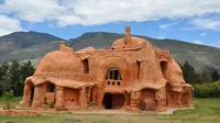 Sebuah rumah di Kolombia dibangun seluruhnya dari keramik