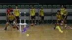 Pebasket Indonesia saat sesi latihan di GBK Arena, Jakarta, Senin, (14/9). Latihan tersebut untuk persiapan SEA Games 2019. (Bola.com/M Iqbal Ichsan)